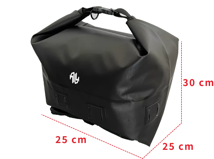 ROROBAG 3 型態一尺寸顯示，25x25x30cm，滿足日常機車收納需求。